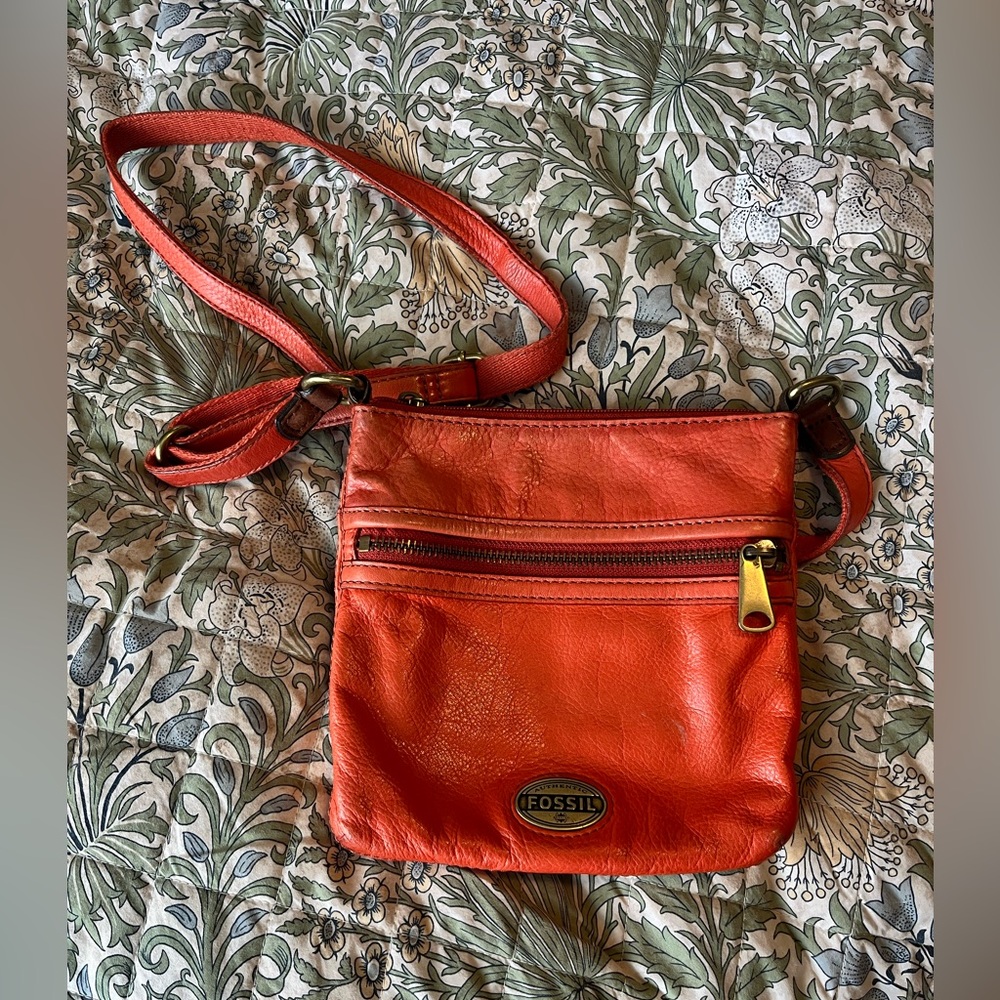 Small Fossil Crossbody